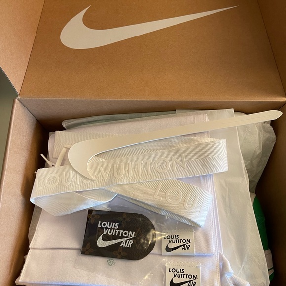 💚New!! Extremely RARE Louis Vuitton x Nike Air Forces! Green men’s size 9💚 - Picture 11 of 11